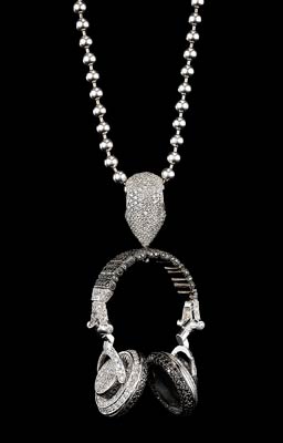 Biz Markie’s black and white diamond headphones pendant in white gold; estimate $8,000-12,000. Image courtesy Phillips de Pury & Company.