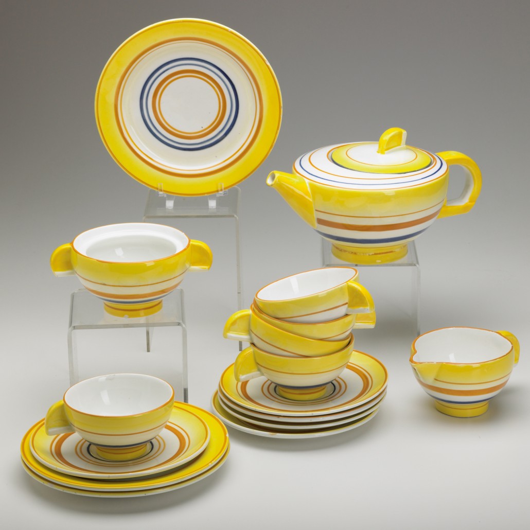 Faience 16-piece Tea Set, made in Schramberg, Germany, early in Zeisel’s career. Image courtesy Sollo-Rago Modern Auctions.
