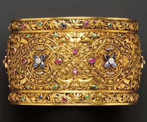 Circa-1880 Renaissance Revival 18K gold gem-set armlet, sold for $40,290. Image courtesy Skinner Inc.