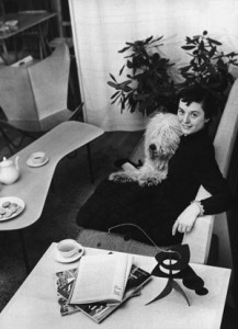 Florence 'Shu' Knoll with her dog Cartree. Image courtesy Knoll International.