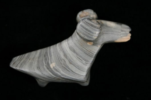 Pop-eyed banded-slate birdstone, 3 inches, extensive provenance, pictured in Birdstones of the North American Indian by Townsend. Estimate $2,000-$8,000. Courtesy Old Barn Auction.