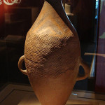Water Jar, Yangshao Culture, Neolithic Period (circa 5000-3000 B.C.), excavated at Baoji, Shaanxi Province, China, 1958. Image courtesy Wikimedia Commons.