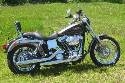 In like-new condition, a 2004 Harley-Davidson Dyna Glide Low Rider (FXDL) motorcycle has an $8,000-$12,000 estimate. Image courtesy Schmidt's Antiques.