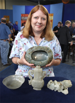 Photo by Jeffrey Dunn for WGBH. Courtesy Antiques Roadshow.