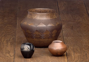 Navajo pottery has seen a revival over the past 50 years. Pieces like these are available at galleries, shows, auctions and trading posts. Image courtesy Cowan’s Auctions and Live Auctioneers Archive.