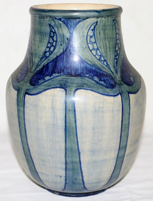 Newcomb Pottery artist Roberta Kennon decorated this 9-inch vase, which has a $500-$1,000 estimate. Image courtesy DuMouchelles.