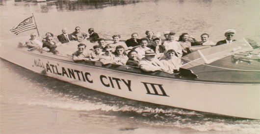 Historical photograph of an Atlantic City tourist boat, from a special display enjoyed by patrons of a past Atlantique City Show. Image courtesy Antique Trader and F+W Media.
