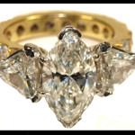 Ladies estate ring, 18K gold with 5.5 carats of diamonds, est. $30,000-$50,000. Image courtesy Austin Auction Gallery.