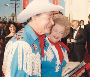 Roy Rogers and Dale Evans at the 61st Academy Awards in 1989. Photo by Alan Light. Courtesy Wikimedia Commons.
