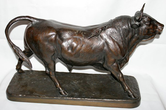 Isidore Jules Bonheur is known for his bulls as well as bears. This the 24-inch-long bronze has a $5,000-$7,000 estimate. Image courtesy of DuMouchelles.