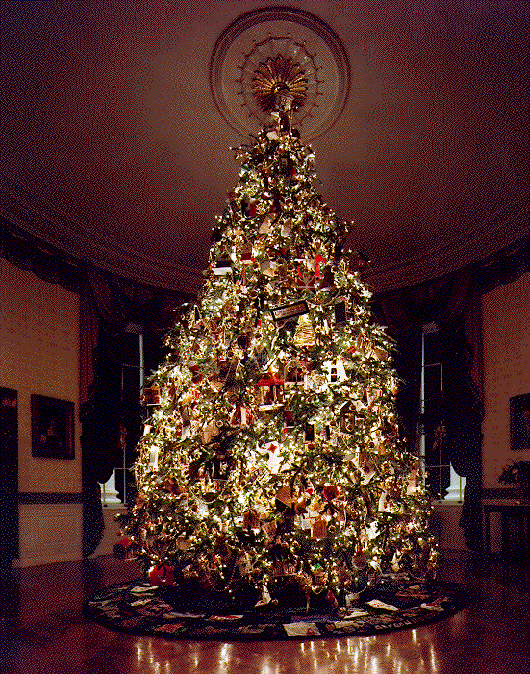 The White House Blue Room Christmas tree in 1995, during the Clinton administration.