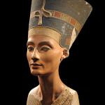 The famous bust of Queen Nefertiti was was recently moved back to Berlin's Neues Museum from the adjacent museum. Image courtesy of Wikimedia Commons.