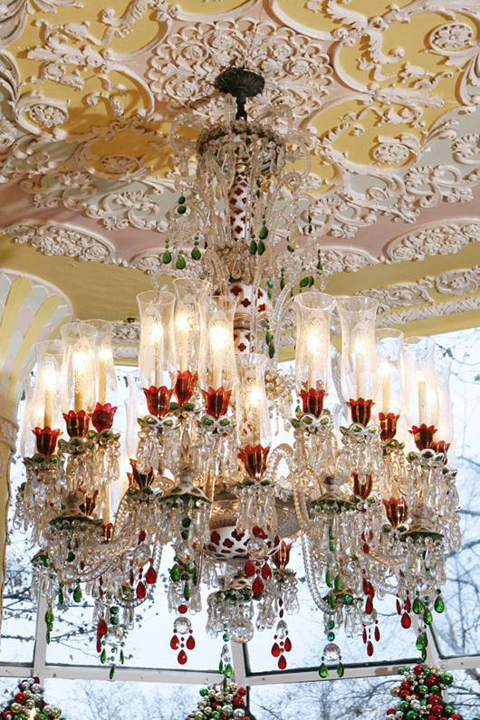 Baccarat chandelier with beaded drop pendants, sold to a LiveAuctioneers bidder for $64,050 on Jan. 14, 2010 in Guernsey's Tavern on the Green sale. Image courtesy LiveAuctioneers Archive and Guernsey's.