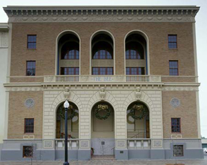 The Fresno Metropolitan Museum of Art and Science closed Jan. 5 because of financial losses. It was established in 1984 and house in the historic 1922 Fresno Bee Building. Image courtesy of Wikimedia Commons