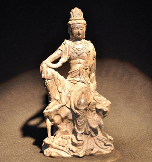 This rare 10-inch cast-iron figure of the deity Guan Yin is from the early Ming Dynasty. It has a $6,000-$8,000 estimate. Image courtesy Wichita Auction Gallery.