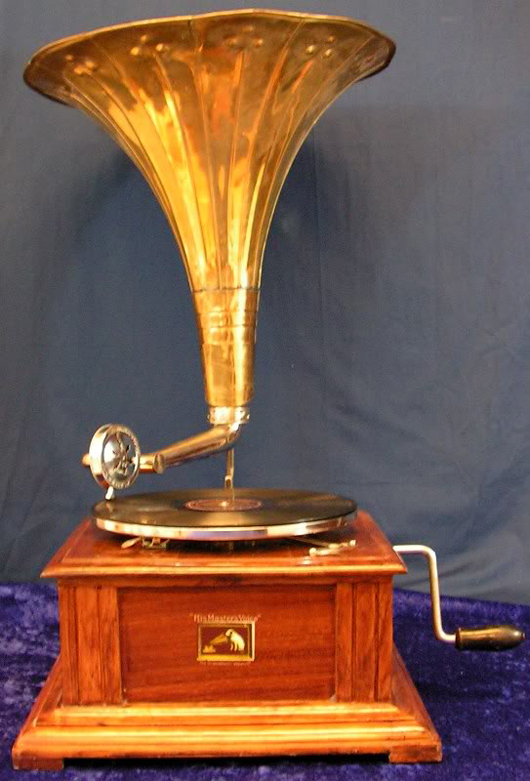 The RCA Commemorative Gramophone is a reproduction of an early 1900s Victor phonograph. It has a $200-$300 estimate. Image courtesy Auction Ten.
