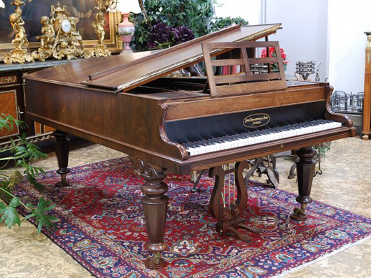 John Broadwood & Sons, London, manufactured this boudoir grand piano around 1880. In an African rosewood case that measures 84 inches long by 54 inches wide, the beautiful instrument has a $3,000-$4,000 estimate. Image courtesy of Morton Kuehnert Auctioneers & Appraisers.