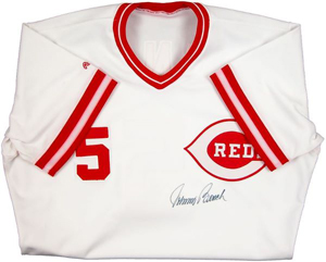 Cincinnati Reds catcher Johnny Bench autographed this jersey. Inducted into the Hall of Fame in 1989, Bench led the Big Red Machine to World Series championships in 1975 and 1976. Image courtesy of Signature House, Bridgeport, W.Va., and LiveAuctioneers archive.
