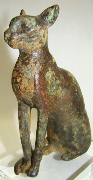 Attractive patina covers this bronze cat from Egypt’s Late Period, 20th-30th Dynasties, 715-332 B.C. The finely cast feline is about 5 inches high and has a $12,500-$15,000 estimate. Image courtesy of Malter Galleries Inc.