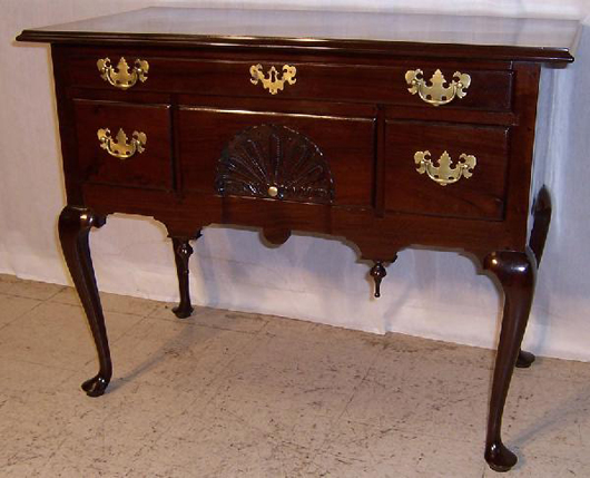 Eighteenth-century mahogany Queen Anne New England lowboy, estimate: $2,500-$3,500. Image courtesy of Bobby Langston Antiques.