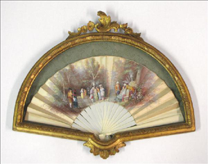 A giltwood shadowbox frame products a French painted silk and bone fan, which will be sold at Susanin’s Collectibles 87 auction Aug. 31. Image courtesy of Susanin’s Auctions and LiveAuctioneers archive.
