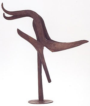 An example of 20th-century sculptor Thomas Hardy’s work is ‘Garanuk,’ a stylized African antelope. Image courtesy of O’Gallerie, Portland, Ore., and LiveAuctioneers archive.