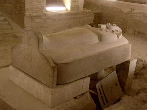 Sarcophagus of Pharaoh Merenptah Tomb KV8, Valley of the Kings. Photo taken by Hajor, Dec.2002. Licensed under the Creative Commons Attribution-Share Alike 1.0 Generic license, courtesy Wikimedia Commons.