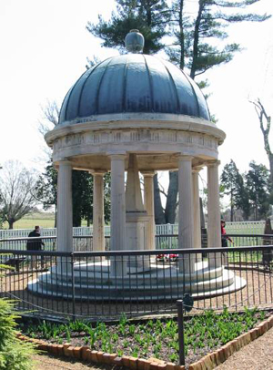 Tomb of Andrew and Rachel Jackson in the garden of The Hermitage. Mar. 18, 2004 photograph by J. Williams.