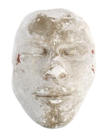 Original plaster cast, the first death mask made from John Dillinger’s body, which was taken to the Cook County morgue on July 22, 1934. Estimate: $2,000-$4,000. Image courtesy of Leslie Hindman Auctioneers.