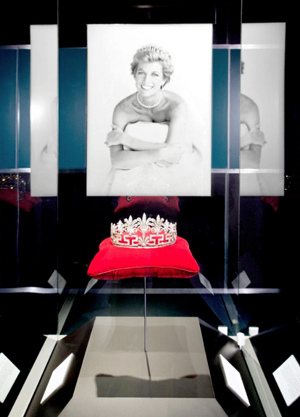 Princess Diana’s diamond tiara. Photo courtesy of AEI (Arts and Exhibitions Inc.).