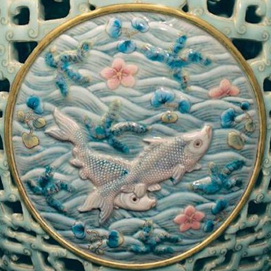 Closeup of fish motif. Image courtesy Bainbridges Auctioneers.