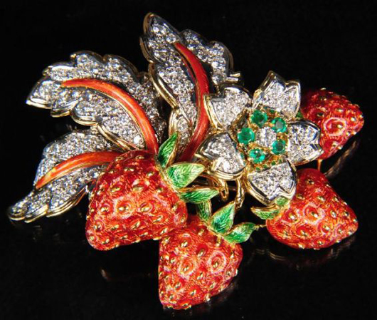 18K gold, diamond, emerald and enameled strawberry brooch. Estimate $6,000-$8,000. Image courtesy Gray's Auctioneers.