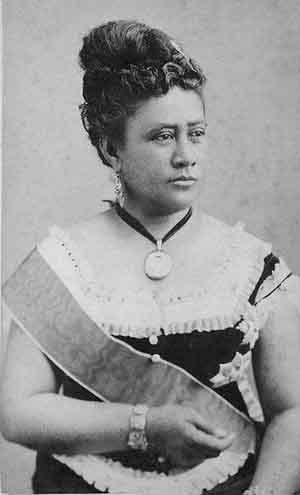 Esther Julia Kapi'olani Napelakapuokaka'e (1834-1899), Queen consort of King Kalakaua, who reigned over the Kingdom of Hawaii from 1874 to 1891. Photo attributed to photographer A.A. Montano.