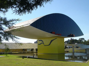 Oscar Niemeyer Museum (NovoMuseu), Curitiba, Brazil. Photo by Mario Roberto Duran Ortiz.