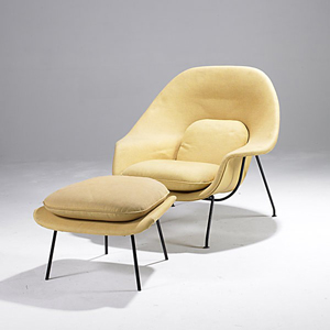 Eero Saarinen Knoll early Womb chair and ottoman. Estimate: $1,800-$2,400. Image courtesy of Rago Arts and Auction Center.