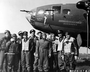 The crew of the 'Memphis Belle' stands in front of the famous B-17 Flying Fortress in 1943. Image courtesy of Wikimedia Commons.