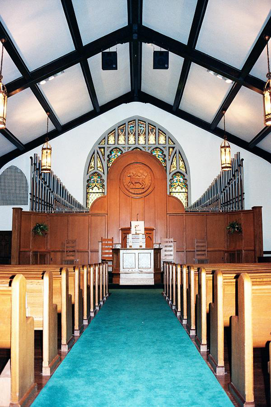 First Moravian Church, Dover, Ohio, 1996 Bunn=Minnick pipe organ having three manuals and 41 ranks. Image courtesy of Bunn=Minnick Pipe Organ Co.