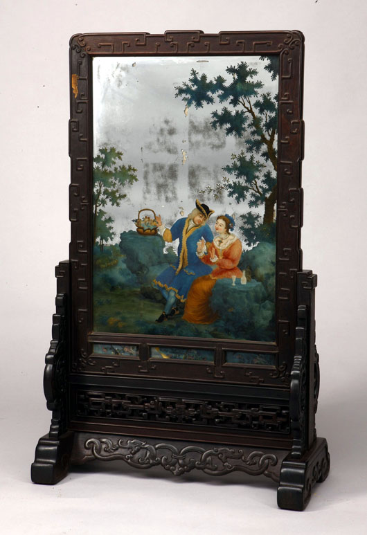 Table screen, from Cuishanglou, zitan wood, glass, silver foil, and paint. Image courtesy of the Metropolitan Museum of Art and the Palace Museum, Beijing.