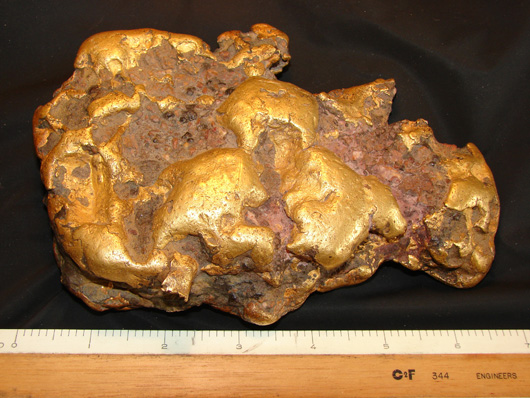 The 100-ounce Washington Nugget was found in a creekbed in the Sierra Nevada in February. Image courtesy of Holabird-Kagin Americana.