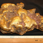 The 100-ounce Washington Nugget was found in a creekbed in the Sierra Nevada in February. Image courtesy of Holabird-Kagin Americana.