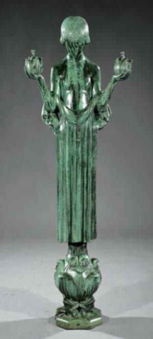 Hilda Kristina Lascari (American, 1885-1937) bronze fountain called ‘La Nymphea’ (The Waterlily) achieved a record price for a work by the artist, realizing $15,535. Image courtesy of Neal Auction Co.