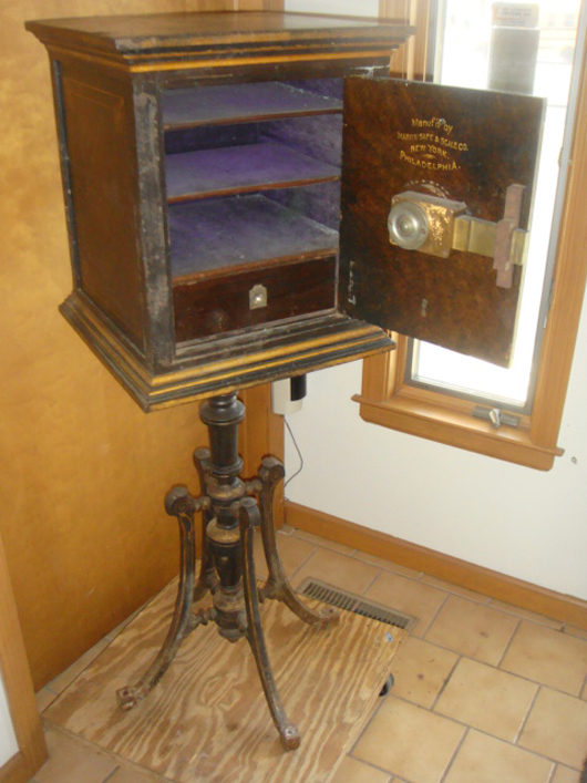 Cast-iron Victorian floor safe with gold accents, made by Marvin Safe & Seal Co. (New York and Philadelphia). Image courtesy of Tim’s Inc.