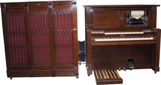 Star Music Co. of Chicago manufactured The Super Jr. Reproduco in the 1920s. This restored instrument came out of a theater in Cicero, Ill. Image courtesy of LiveAuctioneers and Victoria Casino Antiques.