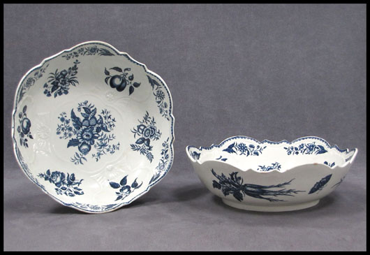 Pair Dr. Wall period Worcester porcelain bowls with crescent mark, circa 1780s. Image courtesy of William Jenack Estate Appraisers and Auctioneers