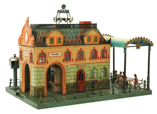 Marklin Central-Bahnhof train station #2651, hand painted with candlelit interior and furnishings, est. $10,000-$15,000. Noel Barrett Auctions image.