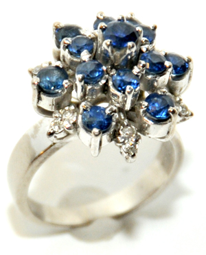 Mounted in 18K white gold, this sapphire and diamond cocktail ring from the 1960s is size 5 1/2. Estimate: $400-$600. Image courtesy of Gray’s Auctioneers.