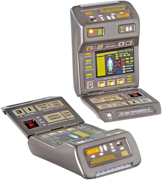 Medical Tricorder used in the motion picture ‘Nemesis.’ Estimate: $3,000-$5,000. Image courtesy of Propworx.