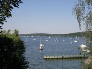 A view from Schwanenwerder island in Berlin. Image courtesy of Wikimedia Commons.