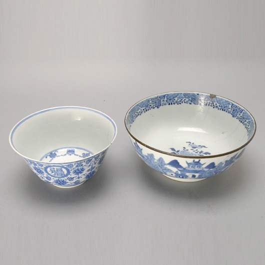 Two blue and white porcelain bowls. Marked 'Wan Shou Wu Jiang' with Qianlong mark and of the period. Estimate: $600-$800. Image courtesy of Michaan’s Auctions.
