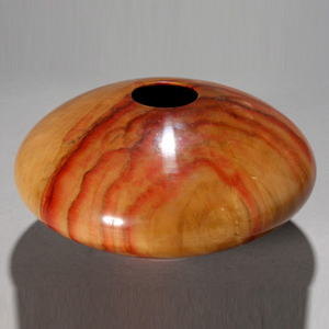 Phillip Moulthrop, ash leaf maple late turned hollow vessel. Estimate: $3,000-$5,000. Image courtesy of Michaan’s Auctions.